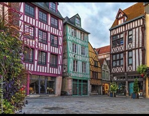 Exterior - Le Nid Vouté, with a Terrace in the Heart of Downtown Rouen (Rouen)