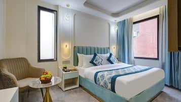 Executive Double Room, City View | In-room safe, desk, blackout drapes, soundproofing