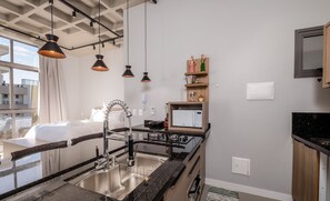 Private kitchen - Studio for Couples 750m From Canas Beach Tps204 (Florianópolis)
