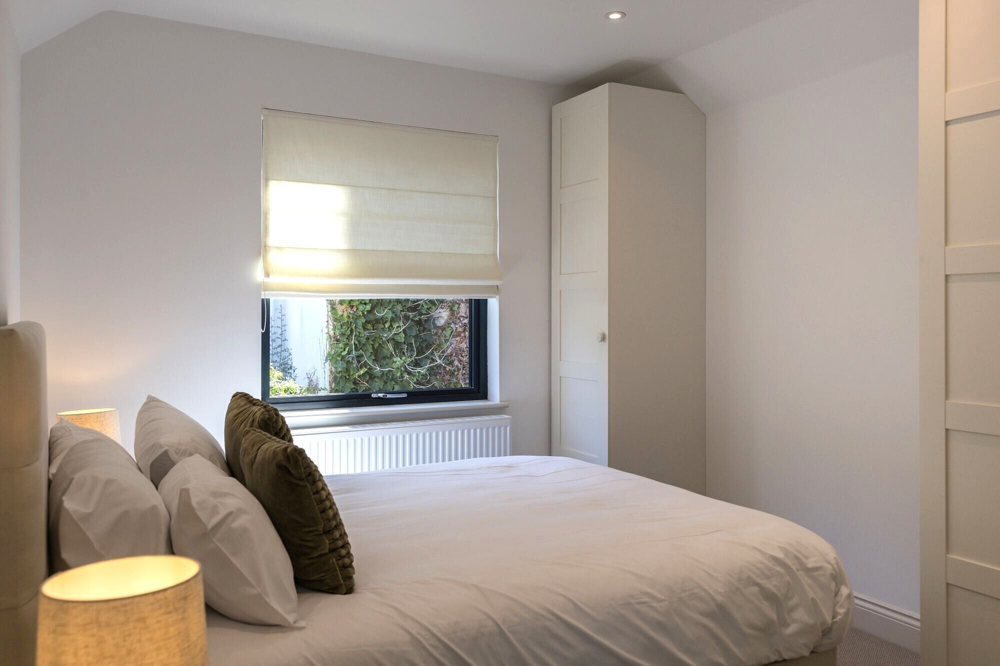 2 bedrooms, iron/ironing board, travel crib, WiFi (free)