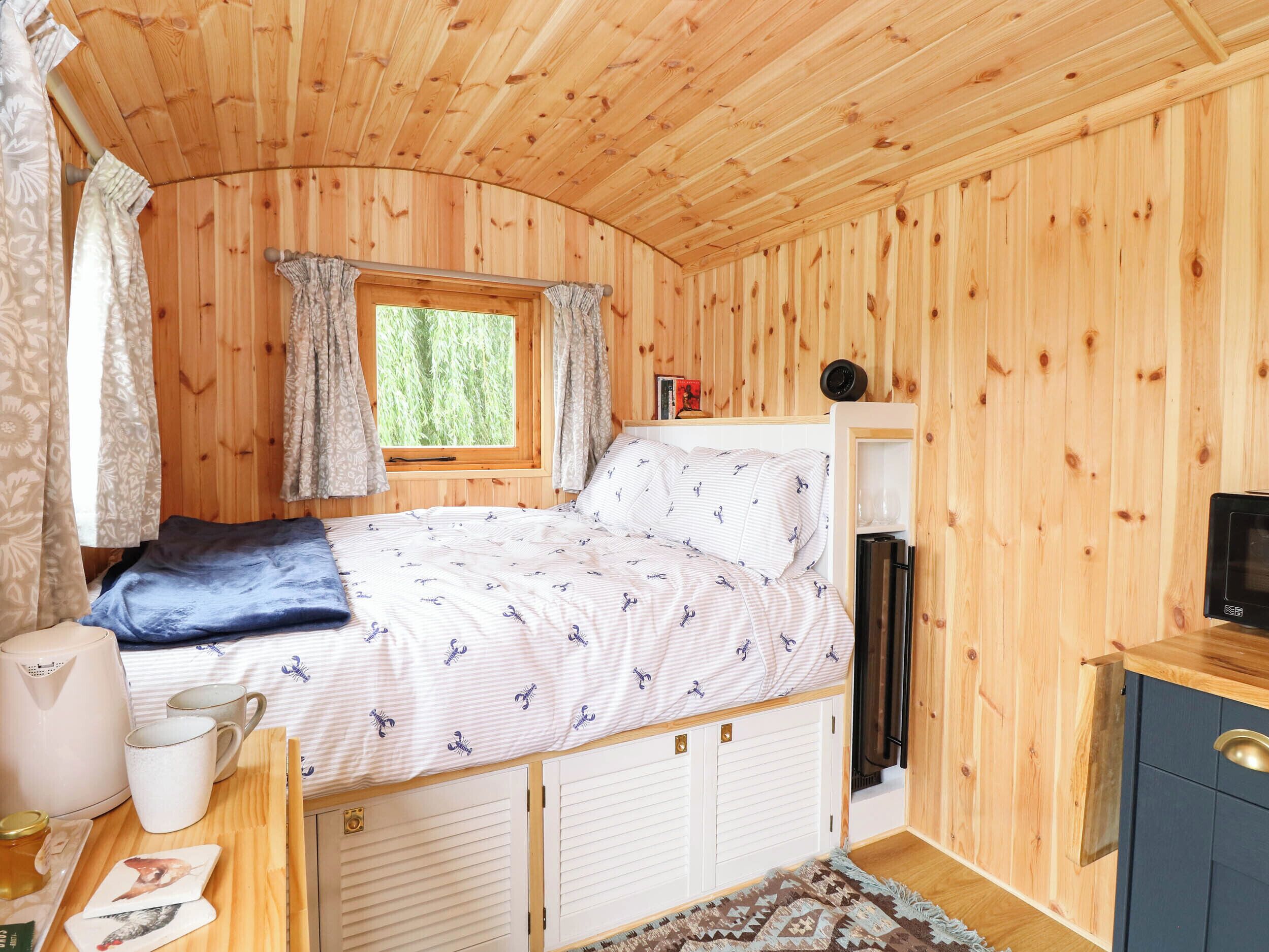 1 bedroom, WiFi (free), individually decorated, individually furnished