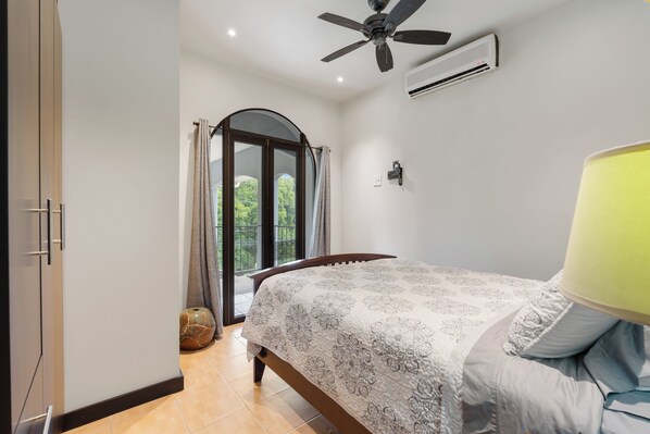 3 bedrooms, iron/ironing board, travel crib, WiFi (free)
