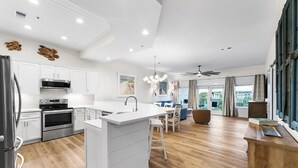 Private kitchen - 202C - Drift Aweigh *Golf Cart Included* (Miramar Beach)