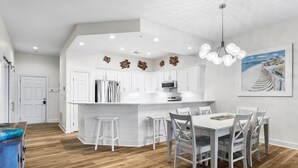 Dining - 202C - Drift Aweigh *Golf Cart Included* (Miramar Beach)