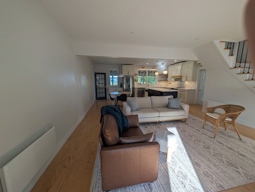Peaceful New Glasgow Farmhouse, near Golf Courses & Beaches
