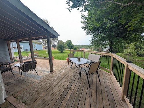 Peaceful New Glasgow Farmhouse, near Golf Courses & Beaches