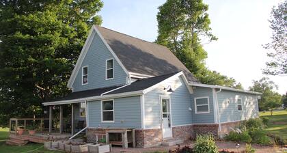 Peaceful New Glasgow Farmhouse, near Golf Courses & Beaches
