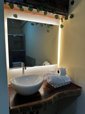 Standard Room, Balcony, Mountain View | Bathroom | Shower, hair dryer, towels, soap