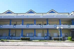 Exterior - SE230 - Marotta, three-room apartment just steps from the beach, with parking space. (Marotta)