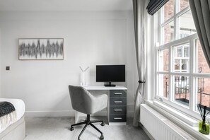 Uklassifisert bilde, 2 av 16, knapp