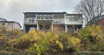 Spacious Family Retreat with Balcony and a stunning view