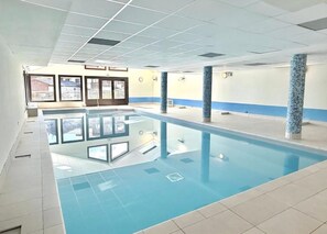 Pool - Ski-in/ski-out flat with terrace and pool (Flumet)