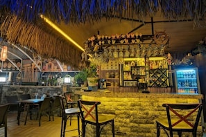 Bar (en la propiedad)
