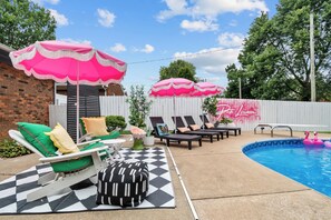 Pool - THE PINK LIMOZEEN - Charming 3-bedroom house with pool in Owensboro (Owensboro)