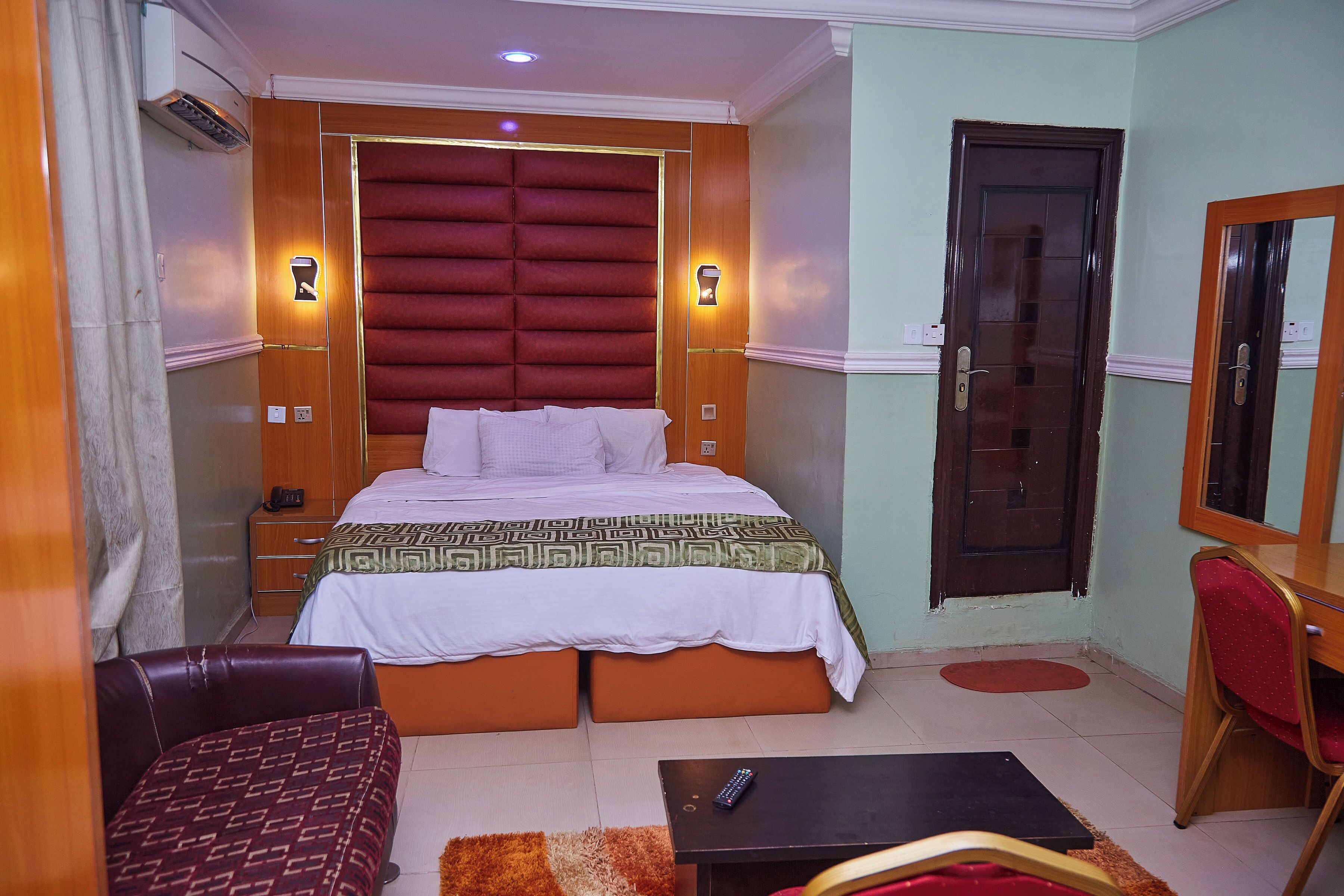 Deluxe Single Room, Balcony | Desk, WiFi (free)