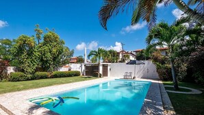 Unclassified image, 2 of 26, button - House w/ Pool & Balcony in Salvador Api0062 (Salvador)