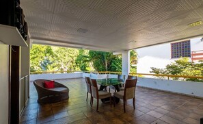 Unclassified image, 4 of 26, button - House w/ Pool & Balcony in Salvador Api0062 (Salvador)