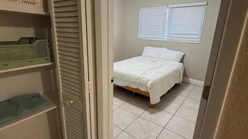 3 bedrooms, desk, WiFi