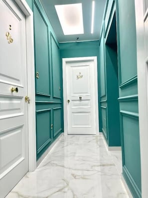 Deluxe Double Room, City View | Interior
