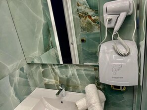 Superior Double Room, Balcony, City View | Bathroom | Shower, free toiletries, hair dryer, towels