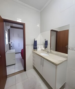 Bathroom - CAMPO GRANDE GUEST FLAT HOUSE (Campo Grande)
