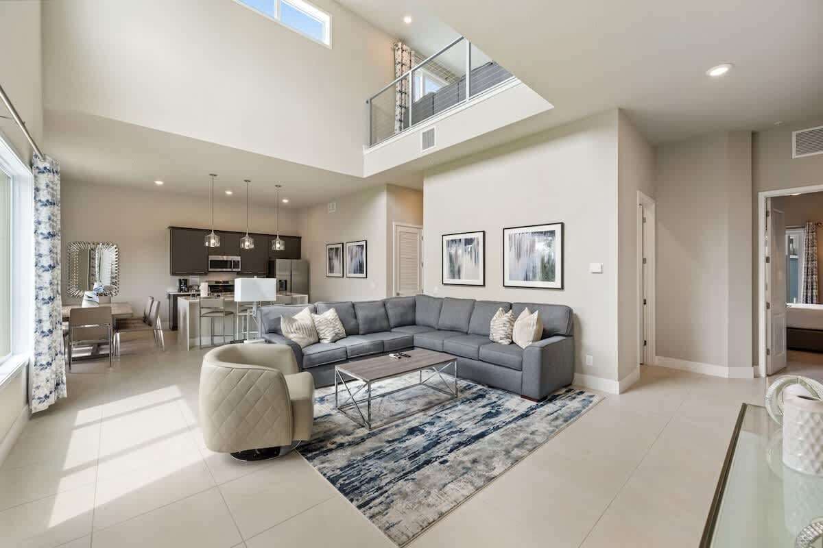 Walk in, drop your bags, and settle into a bright space that instantly feels like vacation.