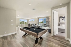 Spielezimmer