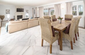 Maison (4 Bedrooms) | Intérieur