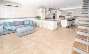 Maison (4 Bedrooms) | Intérieur