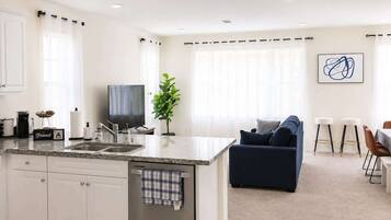 House (4 Bedrooms) | Private kitchen