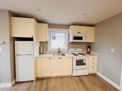 Summerside Motel & Cottages