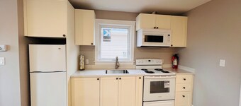 Summerside Motel & Cottages