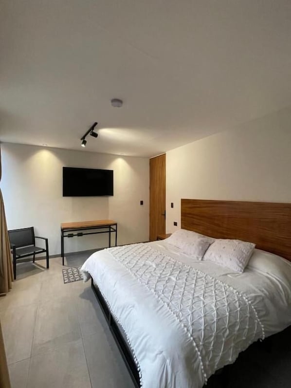 Habitación doble Deluxe, vista a la ciudad | Wifi gratis