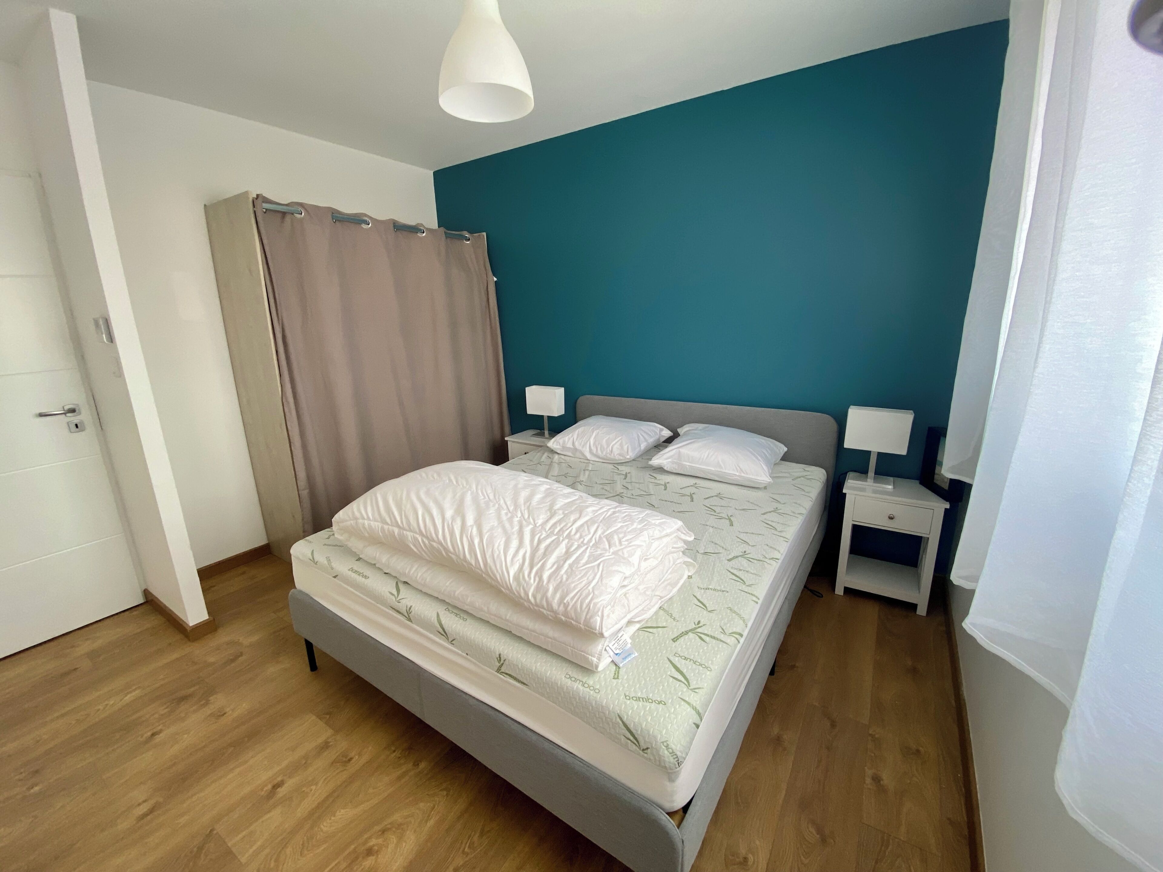 4 bedrooms, iron/ironing board, free WiFi