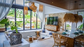 高級木屋, 泳池景觀 | 起居區