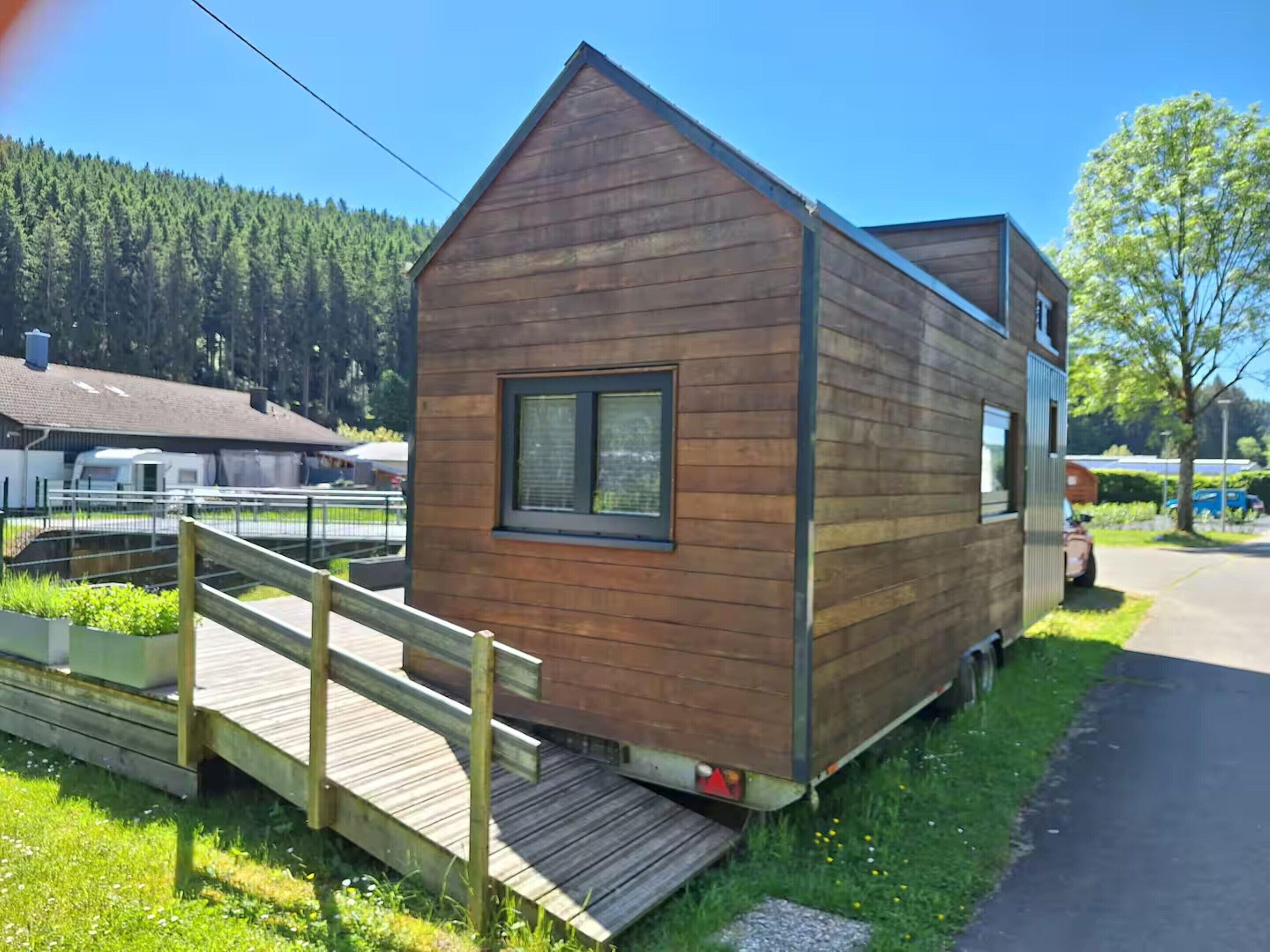 Cabin | Garden