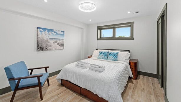 11 bedrooms, free WiFi, bed sheets