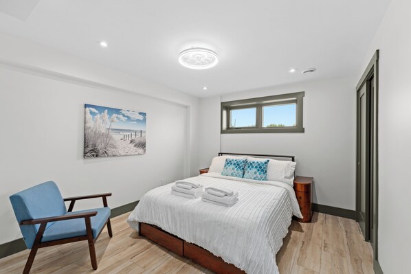 11 bedrooms, free WiFi, bed sheets