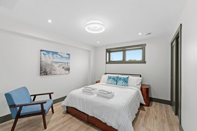 Your Private Waterfront Luxury, Leisure & Comfort!