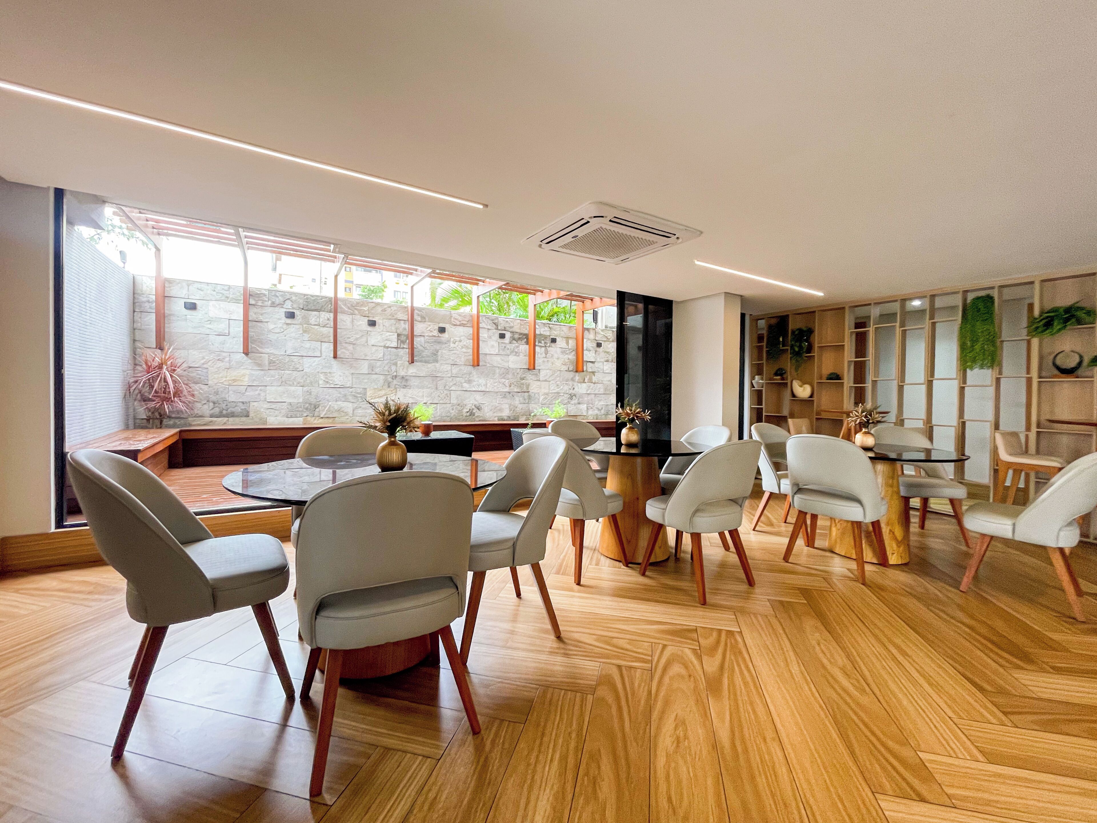 Apartment | Dining