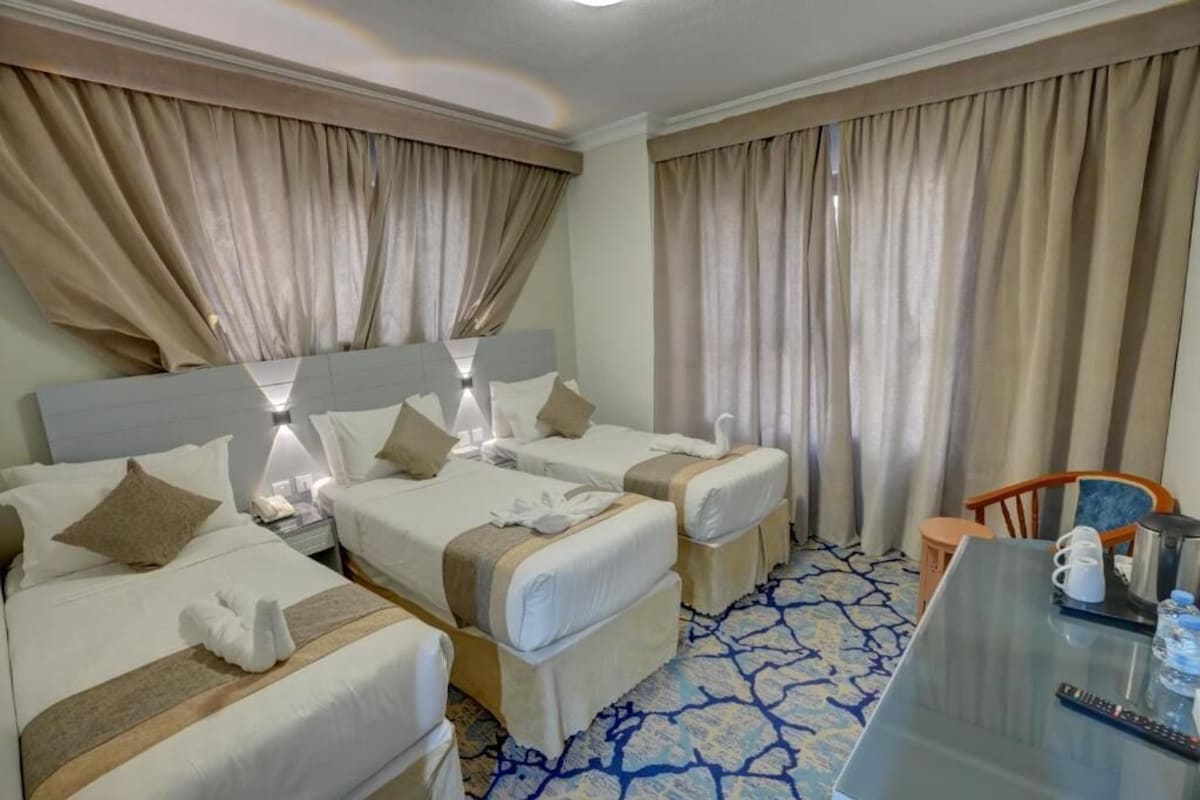 Phòng 3 phong cách cổ điển | Minibar, truy cập Internet không dây miễn phí, bộ trải giường 