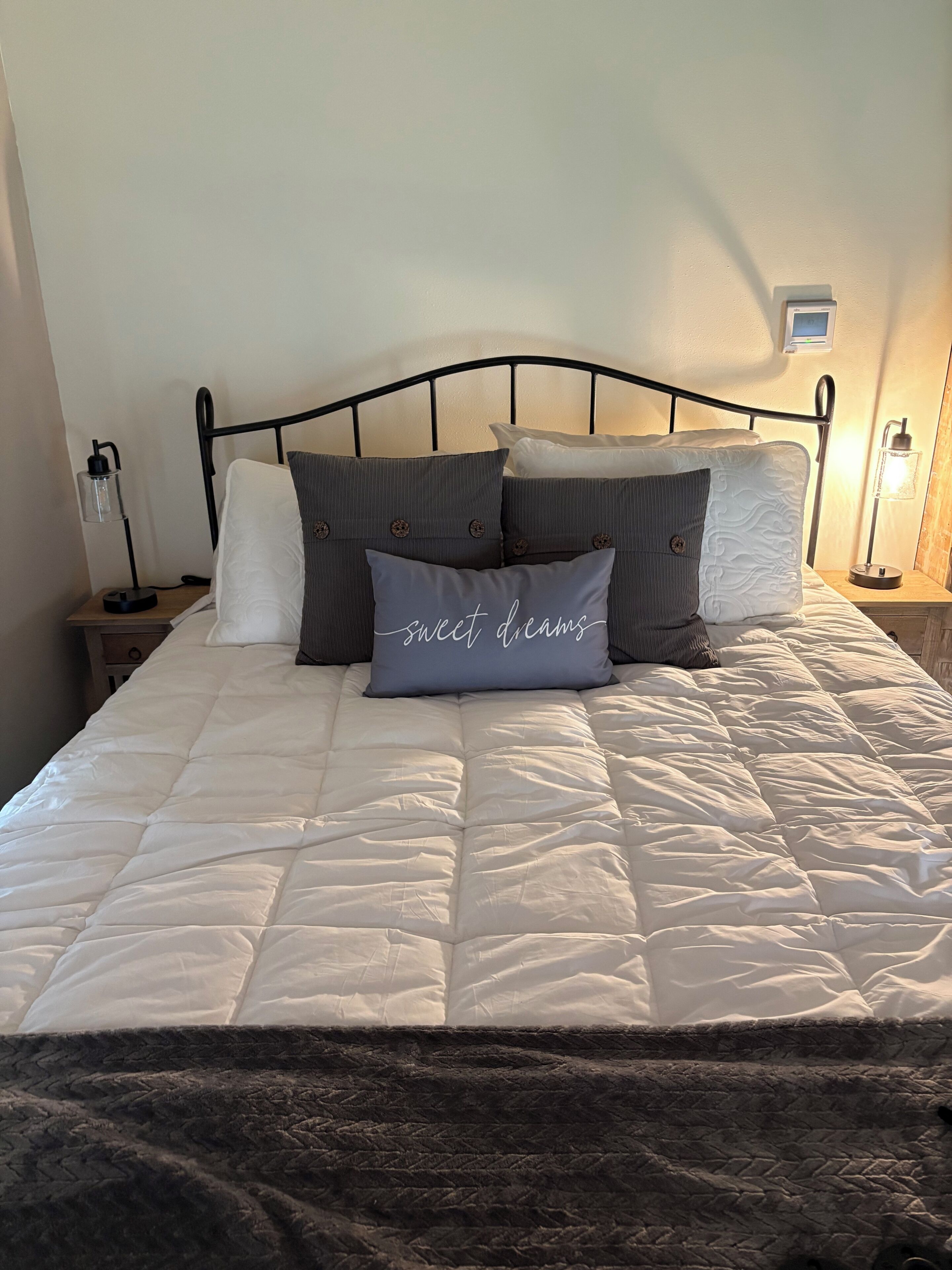 Ferros/tábuas de passar roupa, Wi-Fi, roupa de cama