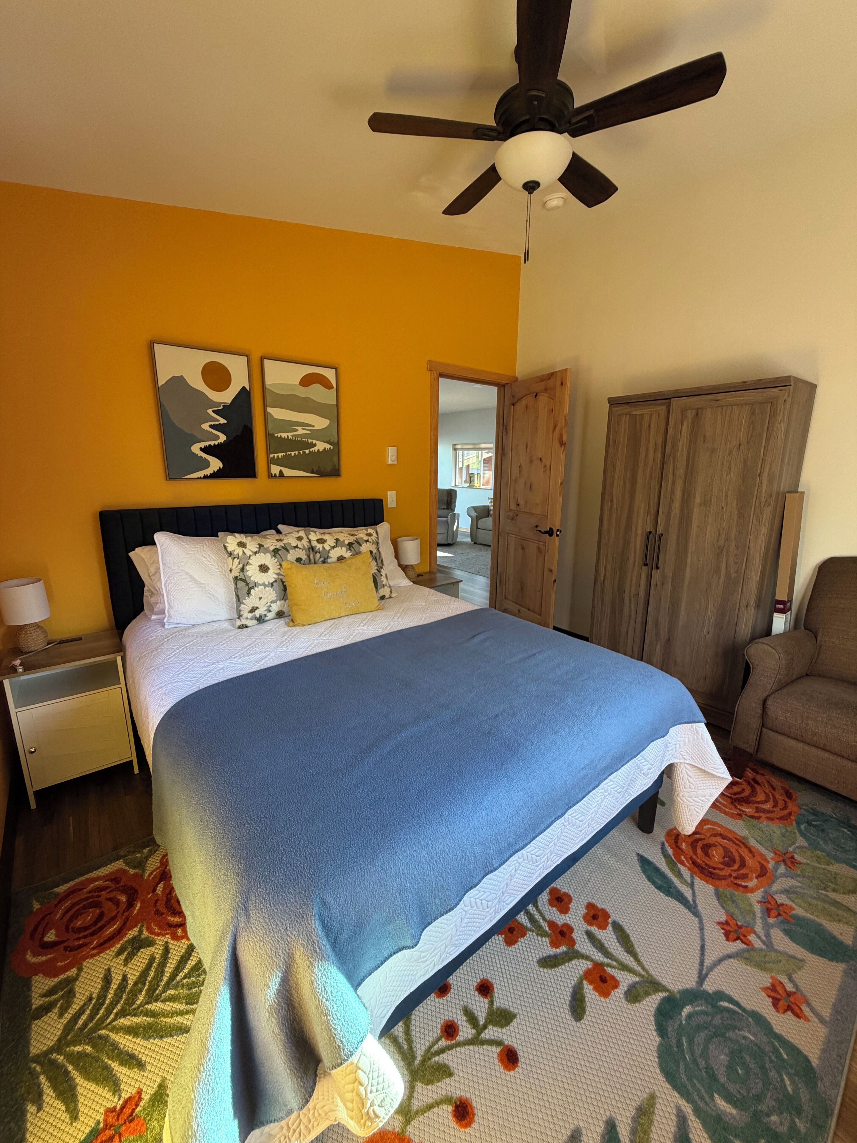 2 bedrooms, iron/ironing board, WiFi (free), bed sheets