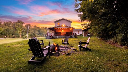 Ohana Nature Escape by Avantstay Catskills Retreat + Firepit Near Golf + Tennis + Falls