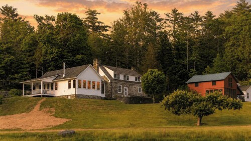 Ashokan Acres by Avantstay Private 125-acre Retreat Pond + Hot Tub + Sauna + Trails
