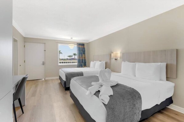 Room - Stay Close to the Magic, Away from the Crowds l Breakfast & Pool (Orlando)