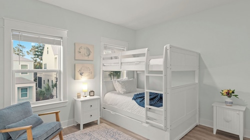 Serene on 30A by Avantstay Golf Cart + Pool + Game Room Steps to Beach