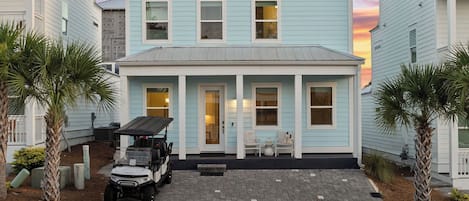 House (4 Bedrooms) | Front of property