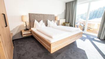 Superior Double Room, Balcony, Mountain View | In-room safe, blackout curtains, free WiFi, bed sheets