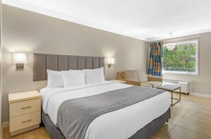 Room - Outdoor Pool & Breakfast | The Perfect Home Base for Universal Orlando Adventure (Orlando)